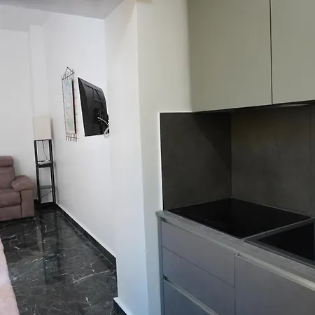 Domus Generale Ezio Apartment *